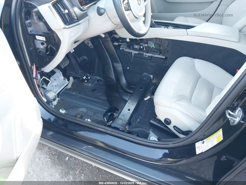 Volvo V90 Cross Country T6* Supercharged* Full* Крайна цена до БГ, снимка 7 - Автомобили и джипове - 53131983