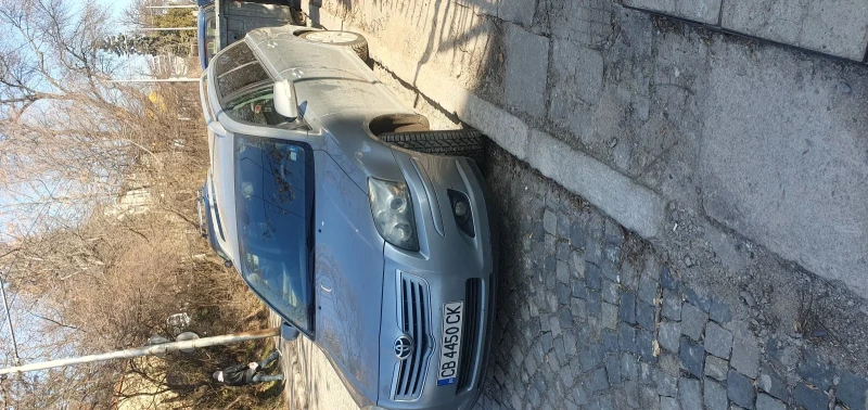 Toyota Avensis С проблем омасляване, снимка 3 - Автомобили и джипове - 53164234