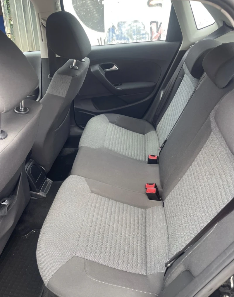 VW Polo, снимка 6 - Автомобили и джипове - 53230802