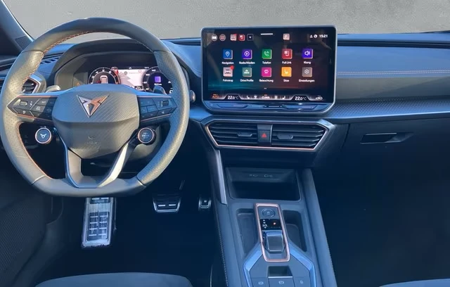 Cupra Formentor VZ* 4Drive* PANO* DISTR* KEYLESS* CAM* , снимка 7 - Автомобили и джипове - 53943440