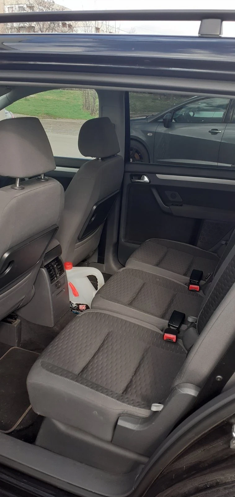 VW Touran 1.4 TSI 6 скорости, снимка 9 - Автомобили и джипове - 54347381