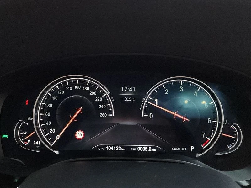BMW 540 540i xDrive Luxury Plus| 340к.с.| ВКЛ.ТЕХНОТЕСТ, снимка 8 - Автомобили и джипове - 55573577