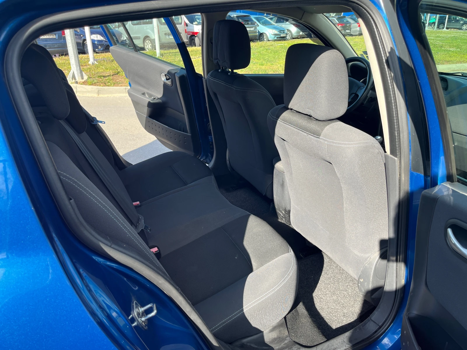 Renault Megane 1.6 Газов инжекцион - изображение 4