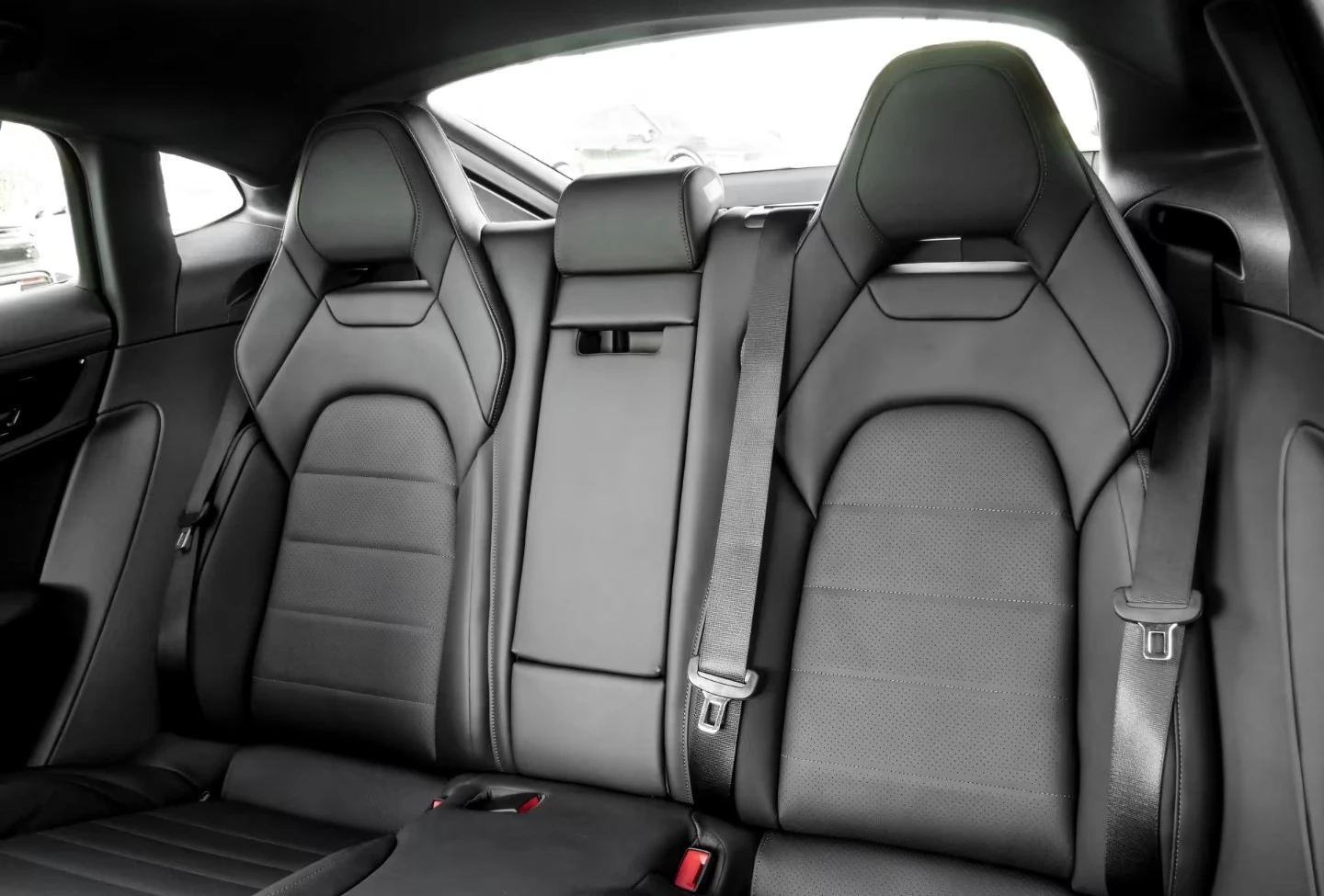 Porsche Panamera  - изображение 6