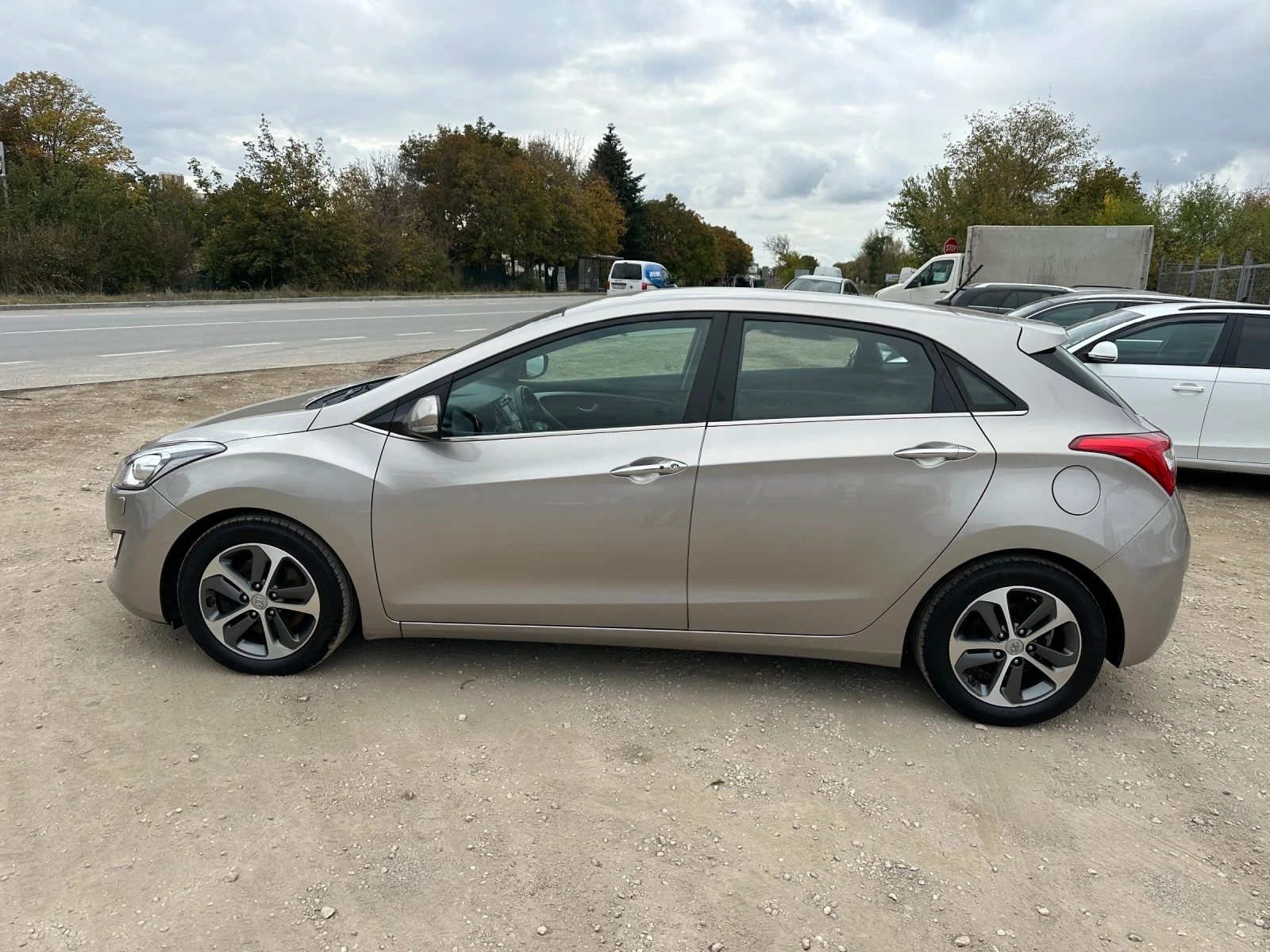 Hyundai I30 1.6crdi, Led, Xenon, Keyless Go!  - изображение 4