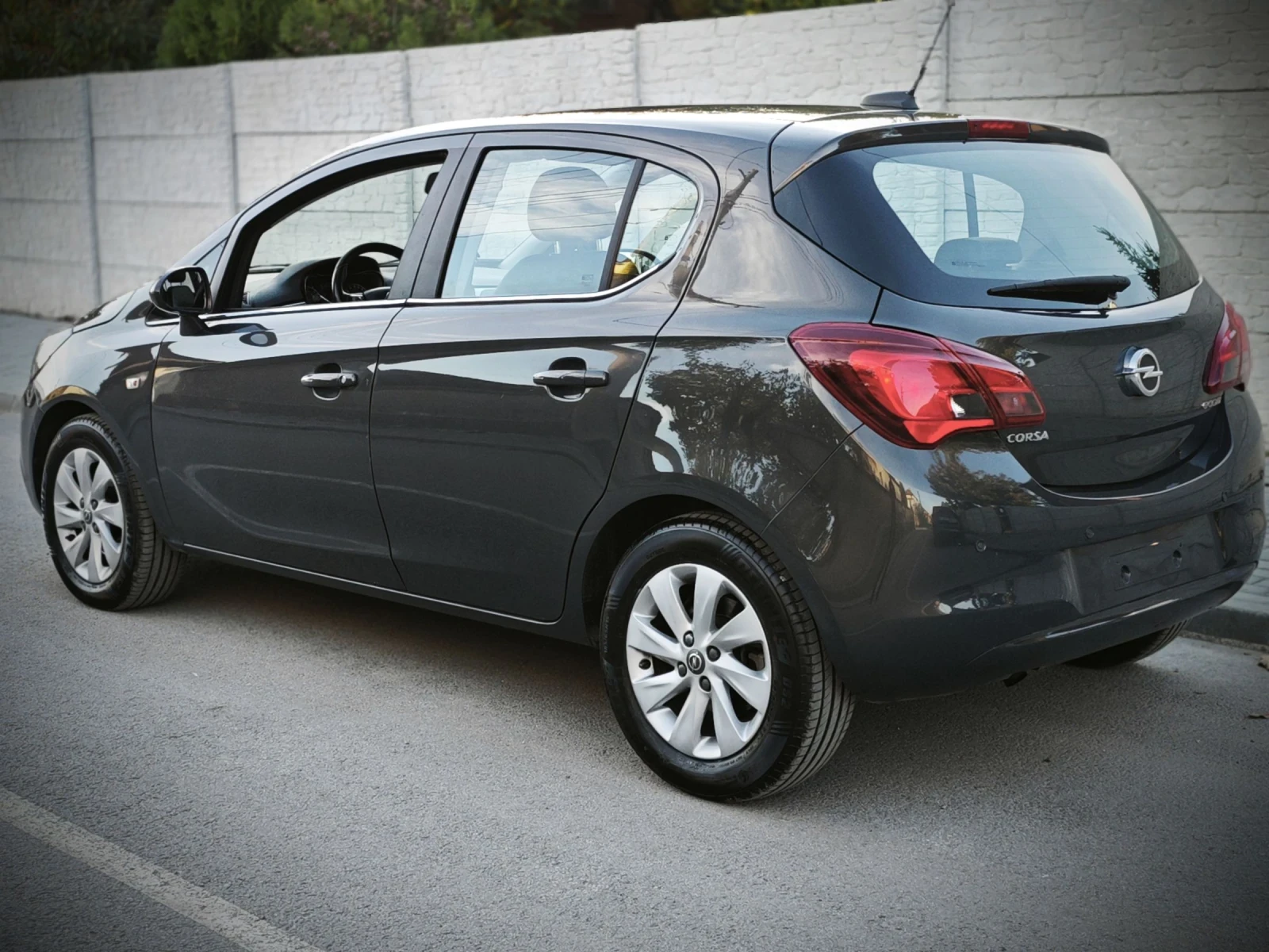 Opel Corsa ОБСЛУЖЕН НОВИ ГУМИ ЛИЗИНГ  - изображение 5