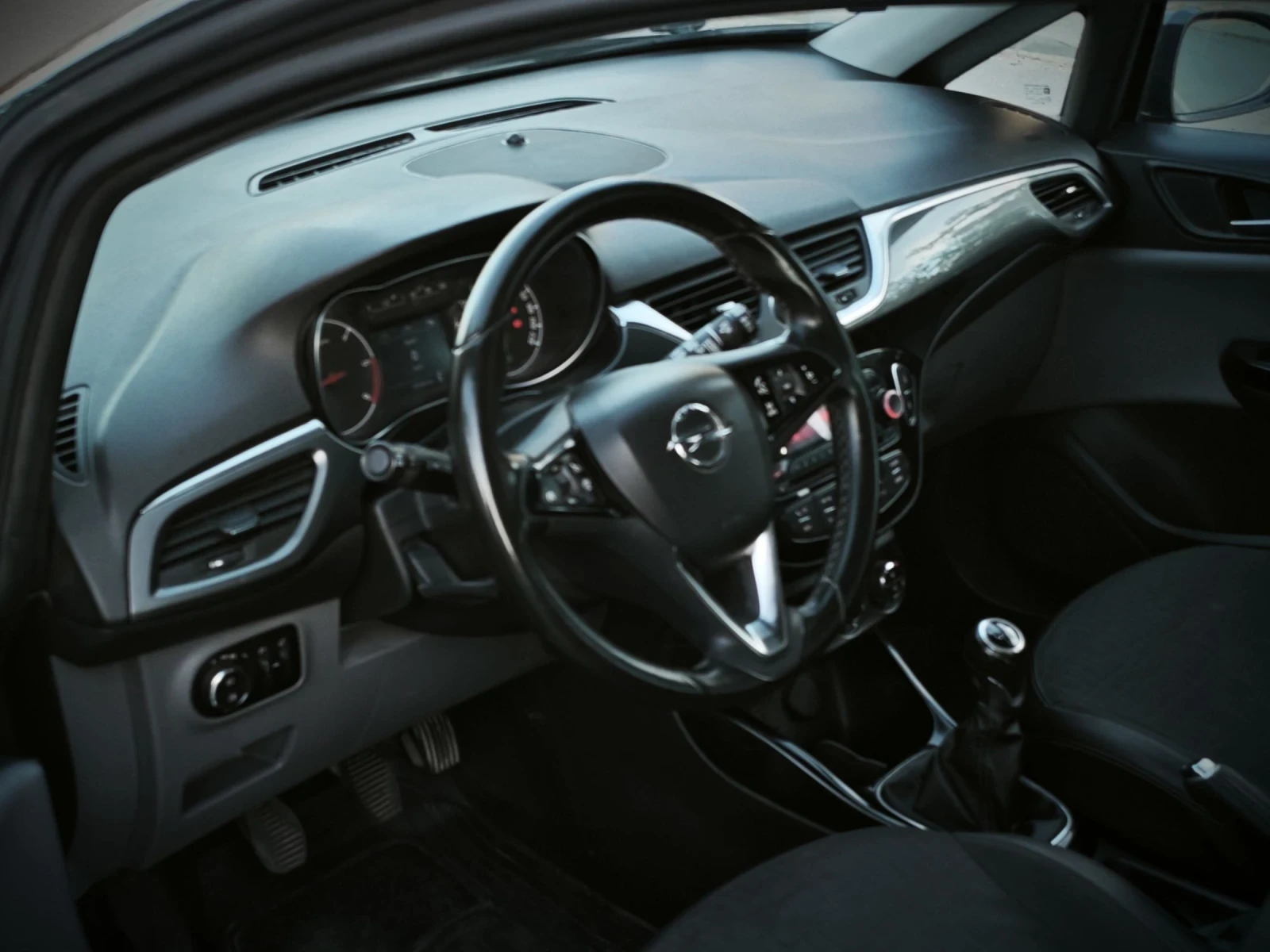 Opel Corsa ОБСЛУЖЕН НОВИ ГУМИ ЛИЗИНГ  - изображение 7