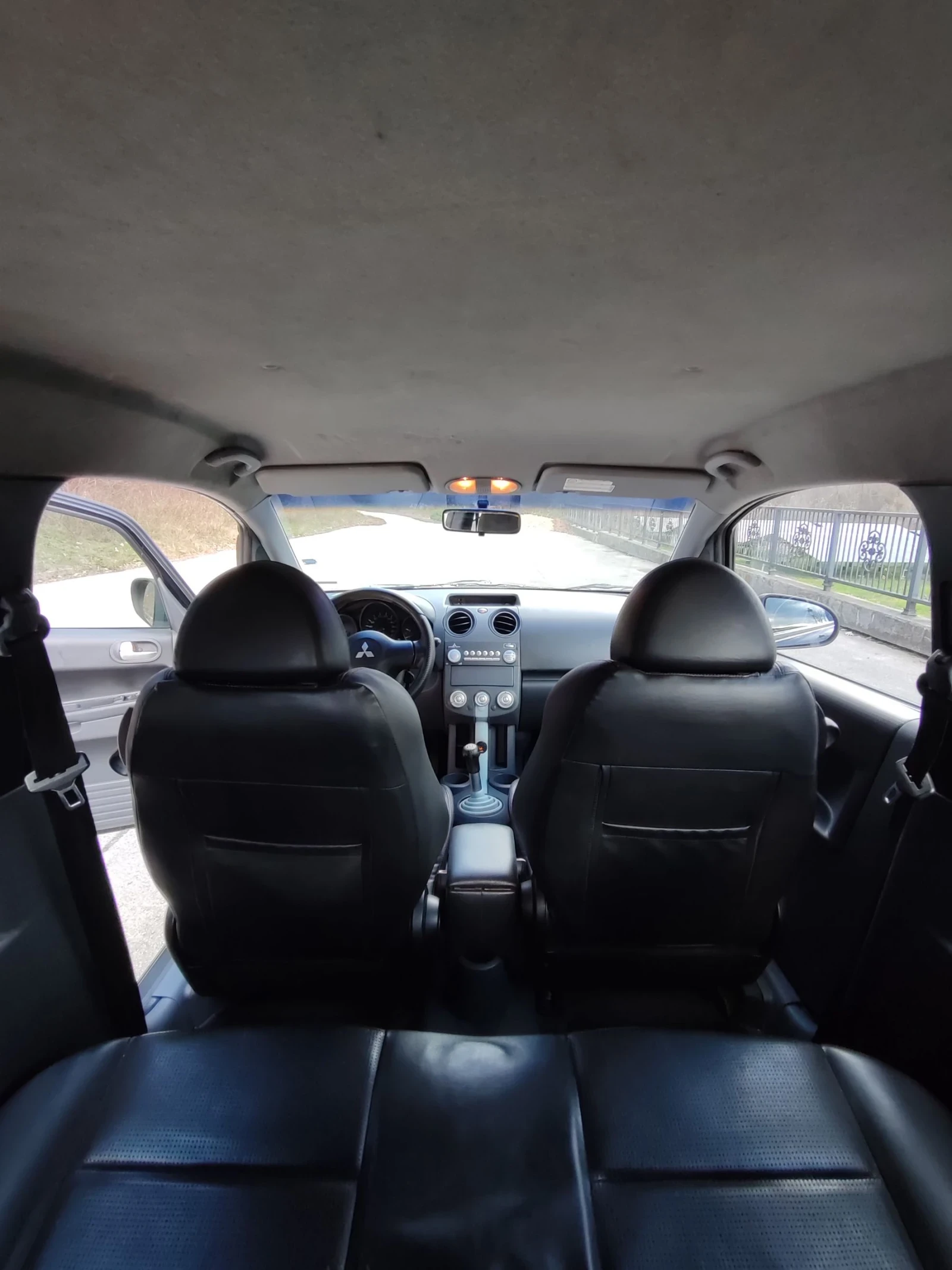 Mitsubishi Colt  - изображение 6