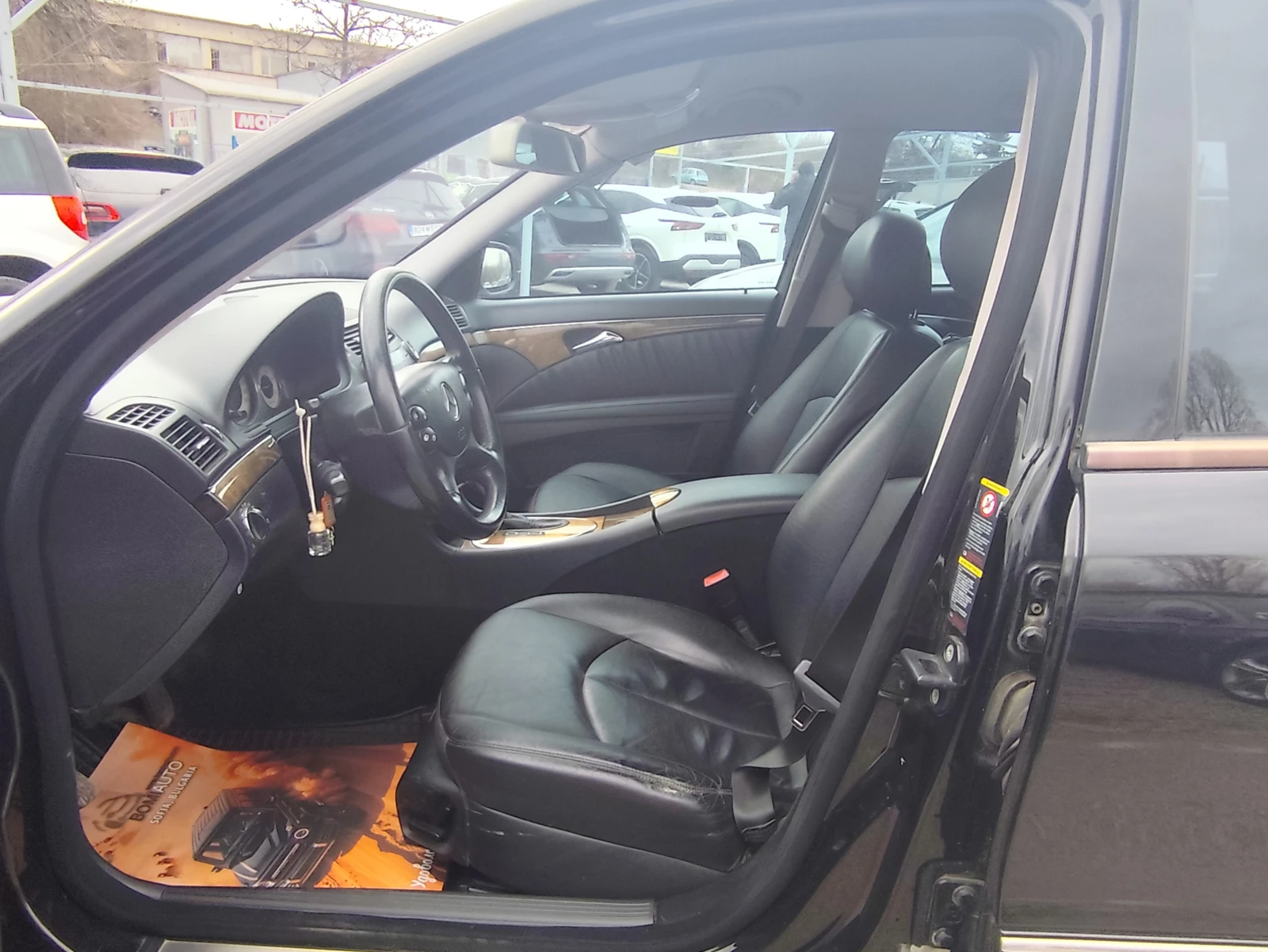 Mercedes-Benz E 280 3.0CDi* АВТОМАТИК* КОЖА* KLIMATRONIK* , снимка 7 - Автомобили и джипове - 53932563