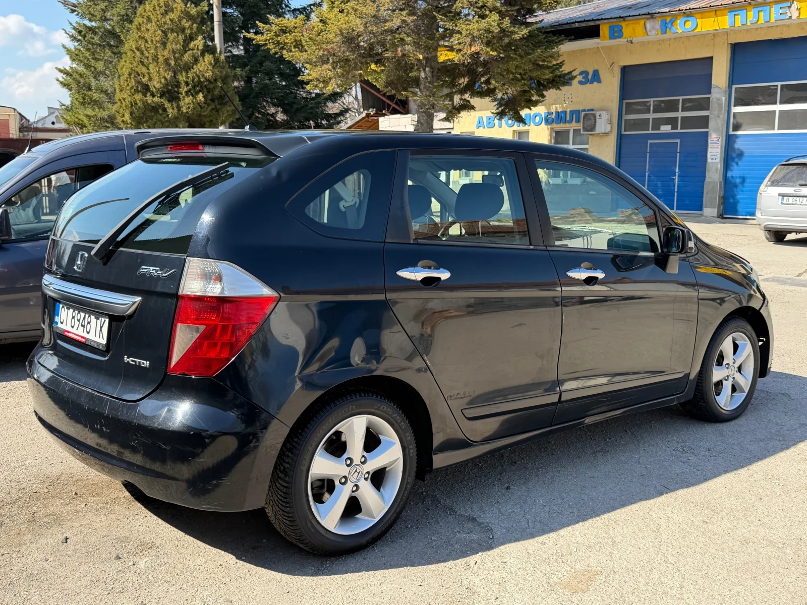 Honda Fr-v 2.2, снимка 5 - Автомобили и джипове - 53953181