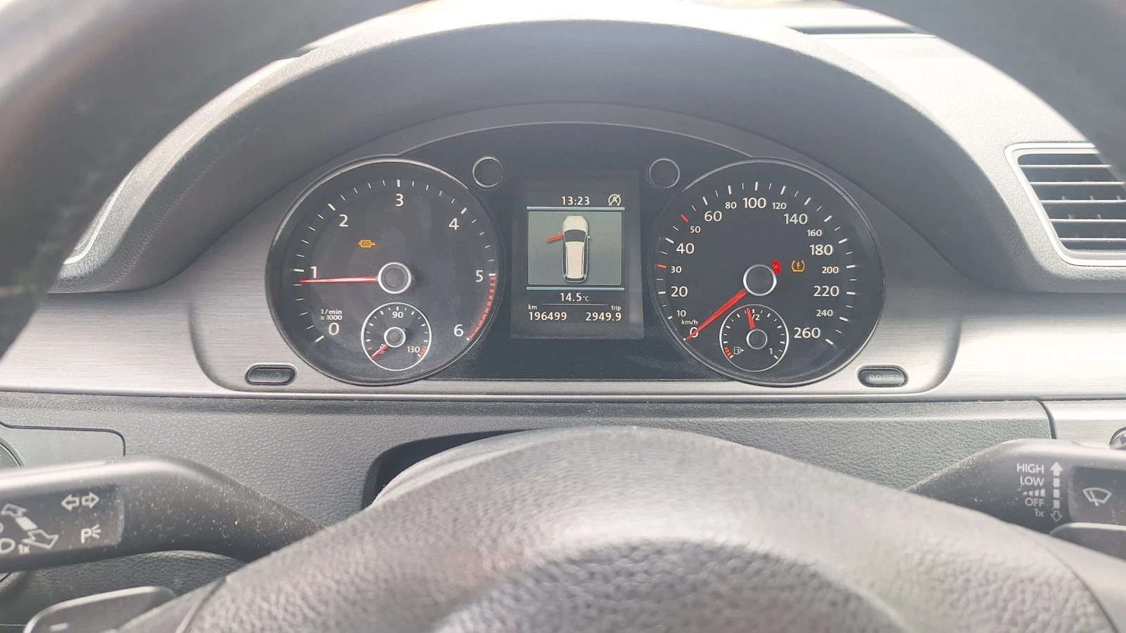 VW Passat 2.0 TDI, снимка 8 - Автомобили и джипове - 54086655