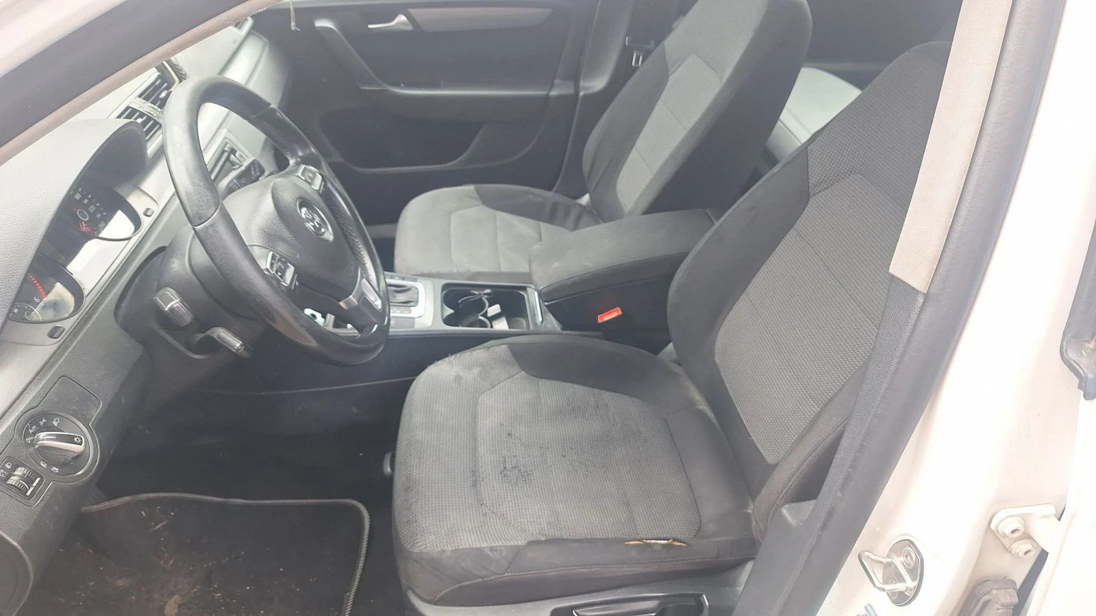 VW Passat 2.0 TDI, снимка 7 - Автомобили и джипове - 54086655