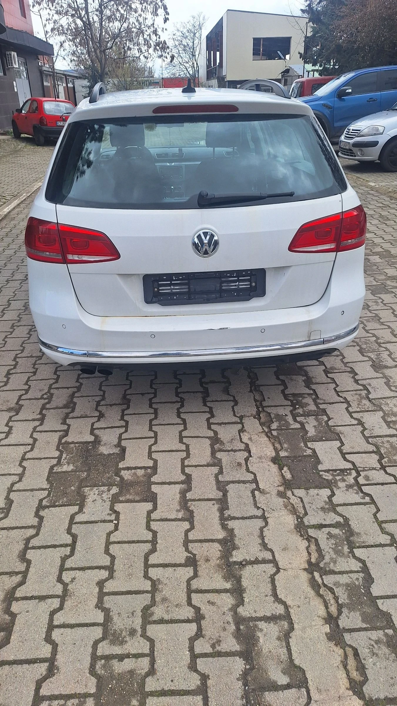 VW Passat 2.0 TDI, снимка 5 - Автомобили и джипове - 54086655