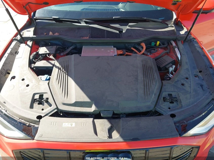 Audi E-Tron Premium Quattro, снимка 10 - Автомобили и джипове - 54141636