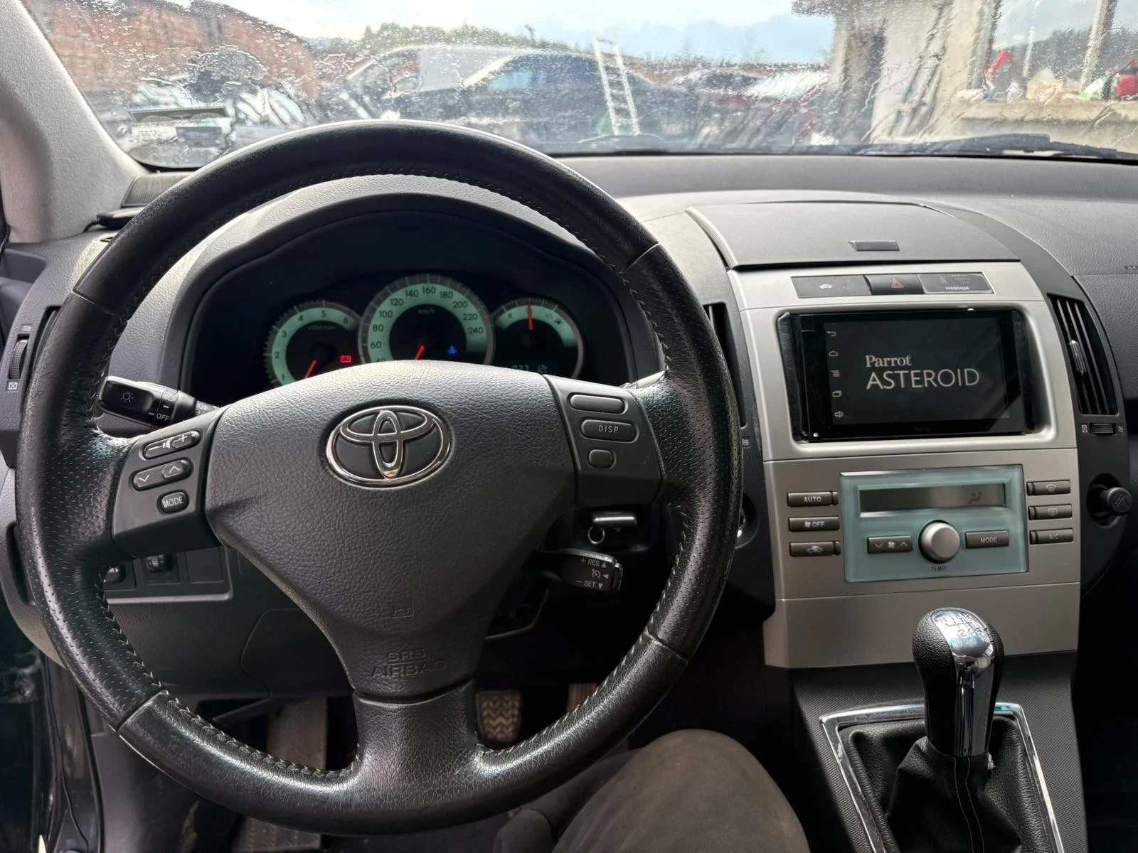 Toyota Corolla verso 2.2Dcat 7������ | Mobile.bg � ����������� 7