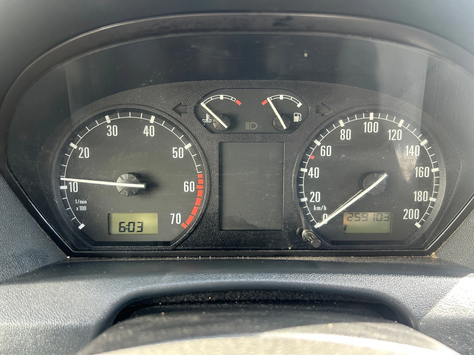 Skoda Fabia 1.2HTP, снимка 12 - Автомобили и джипове - 54323927