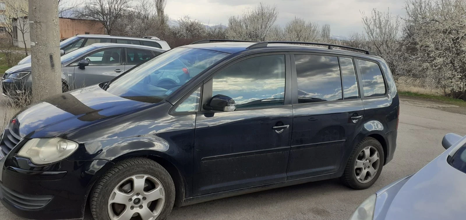 VW Touran 1.4 TSI 6 скорости, снимка 4 - Автомобили и джипове - 54347381