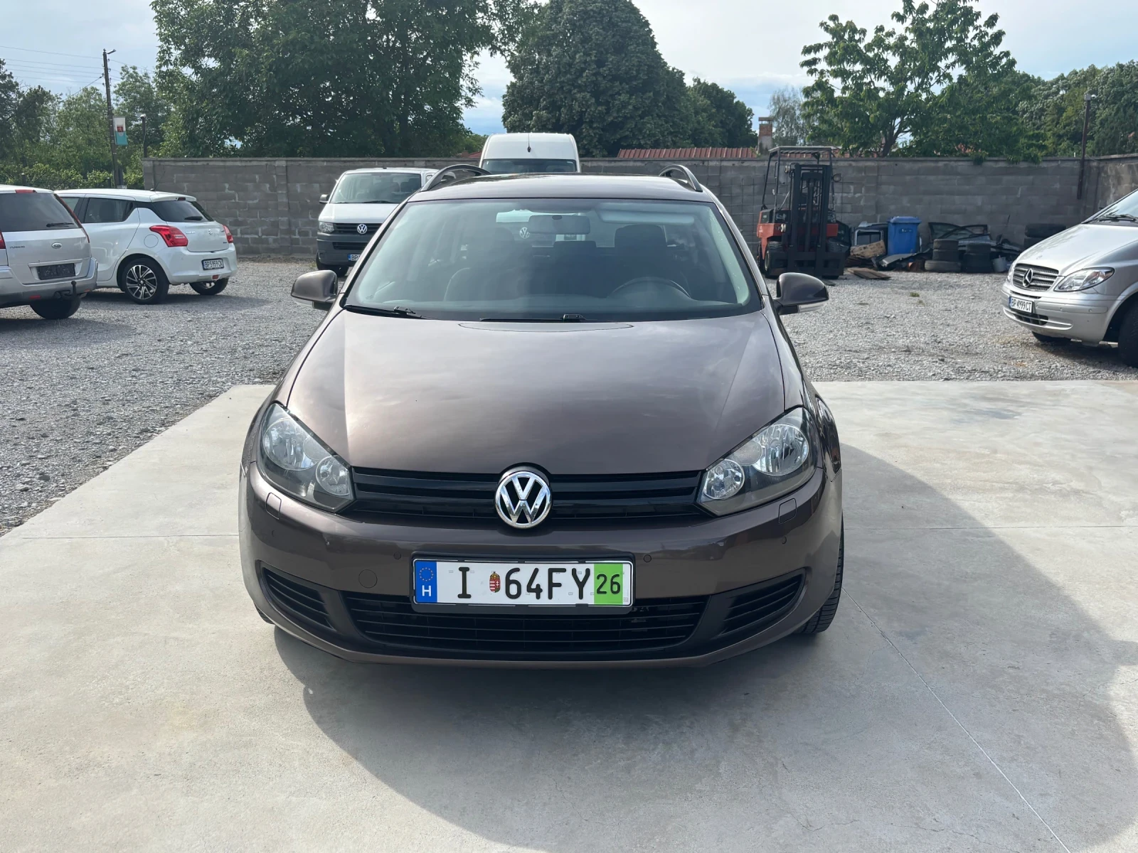VW Golf 1.6TDI-105 , снимка 6 - Автомобили и джипове - 54525900