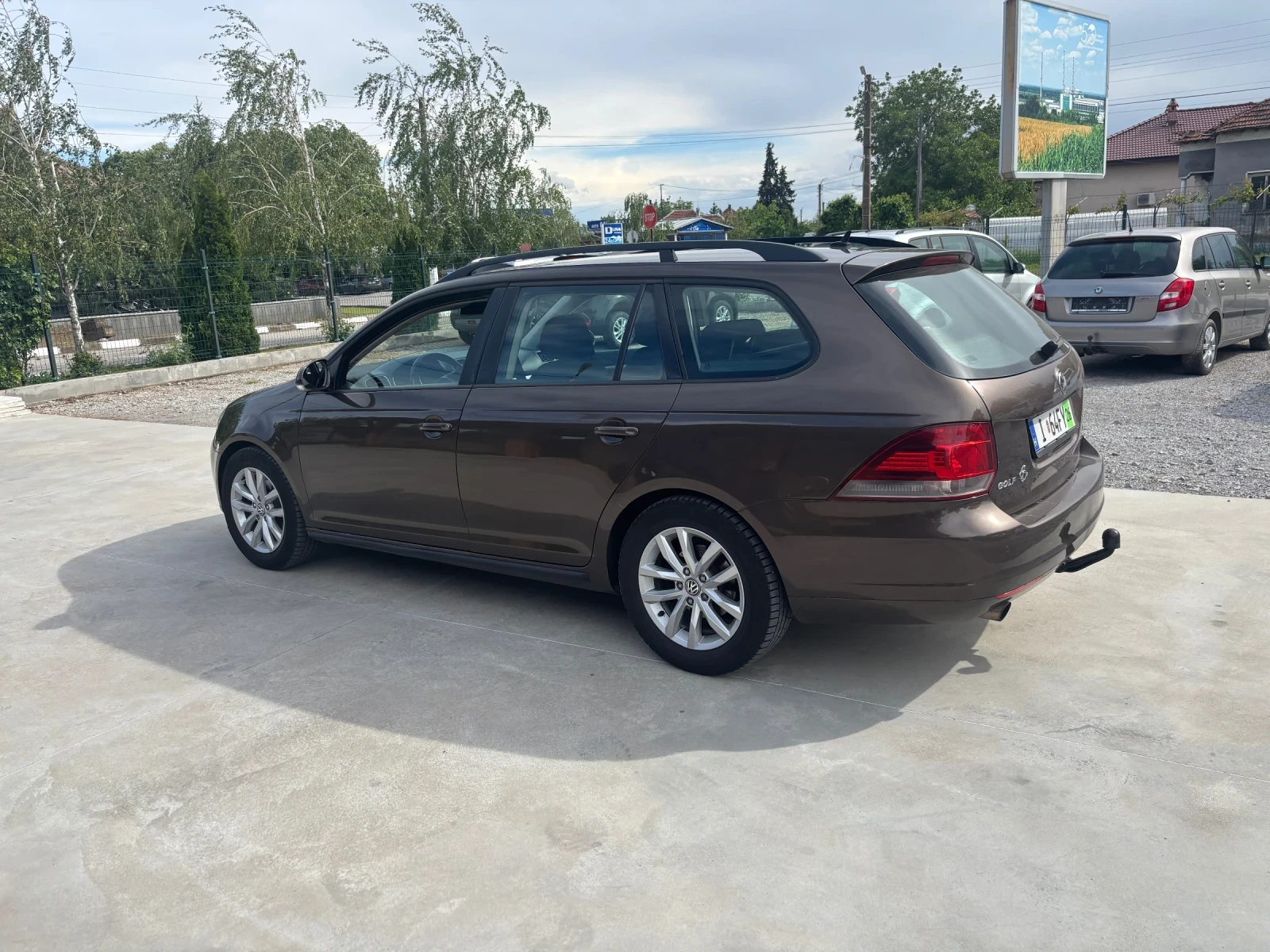 VW Golf 1.6TDI-105 , снимка 8 - Автомобили и джипове - 54525900
