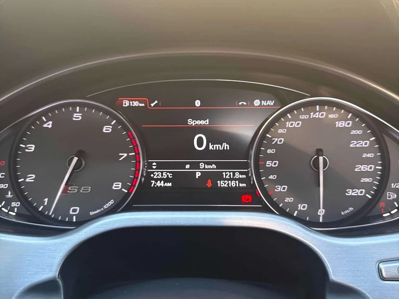Audi S8 QUATTRO * ДИСТРОНИК* BOSE* ПОДГРЕВИ* КАМЕРА* , снимка 8 - Автомобили и джипове - 54813348