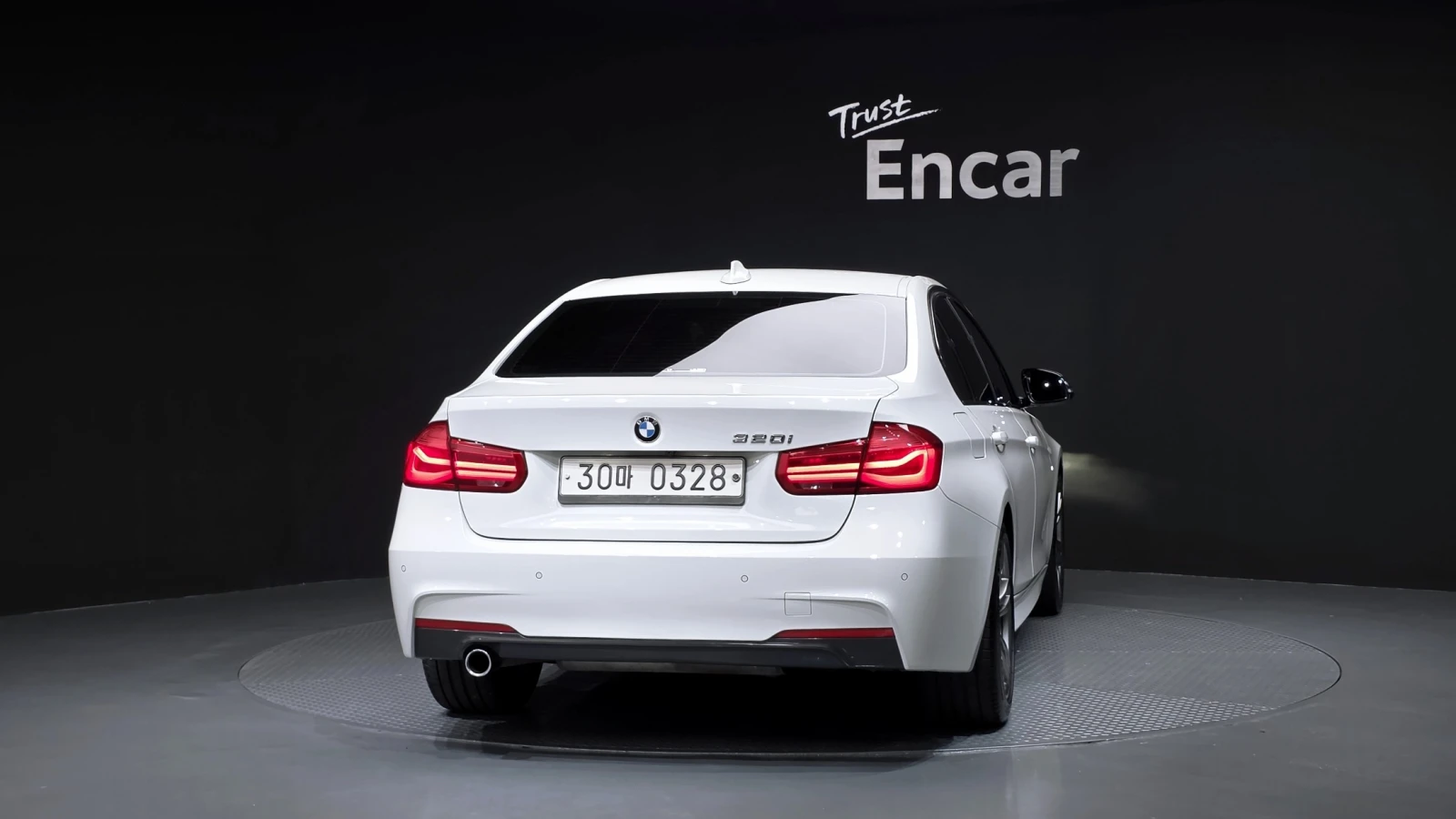 BMW 320 | М ПАКЕТ | HUD | ШИБИДАХ |  , снимка 4 - Автомобили и джипове - 55187781