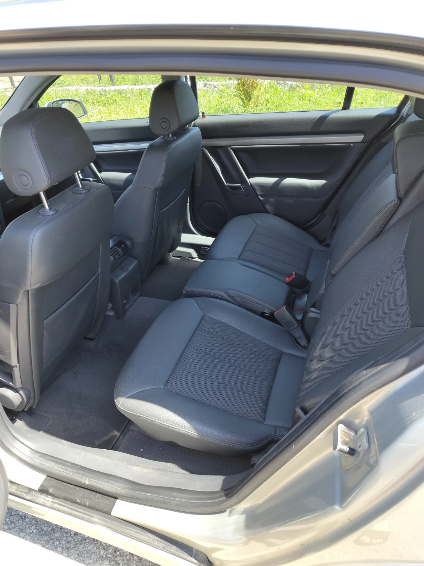 Opel Signum 2.2 Direct ECOTEC Facelift, снимка 7 - Автомобили и джипове - 55258620