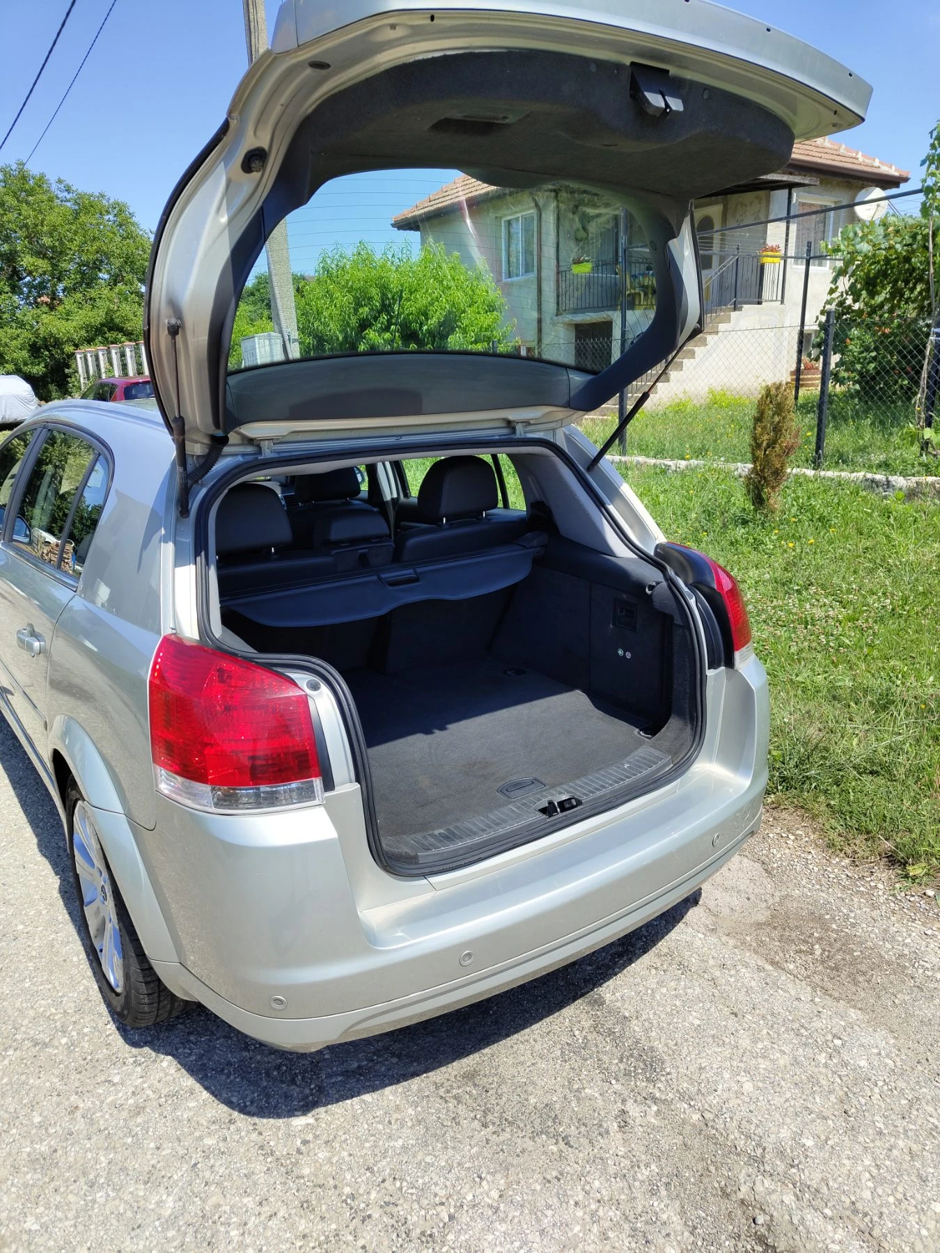 Opel Signum 2.2 Direct ECOTEC Facelift, снимка 4 - Автомобили и джипове - 55258620
