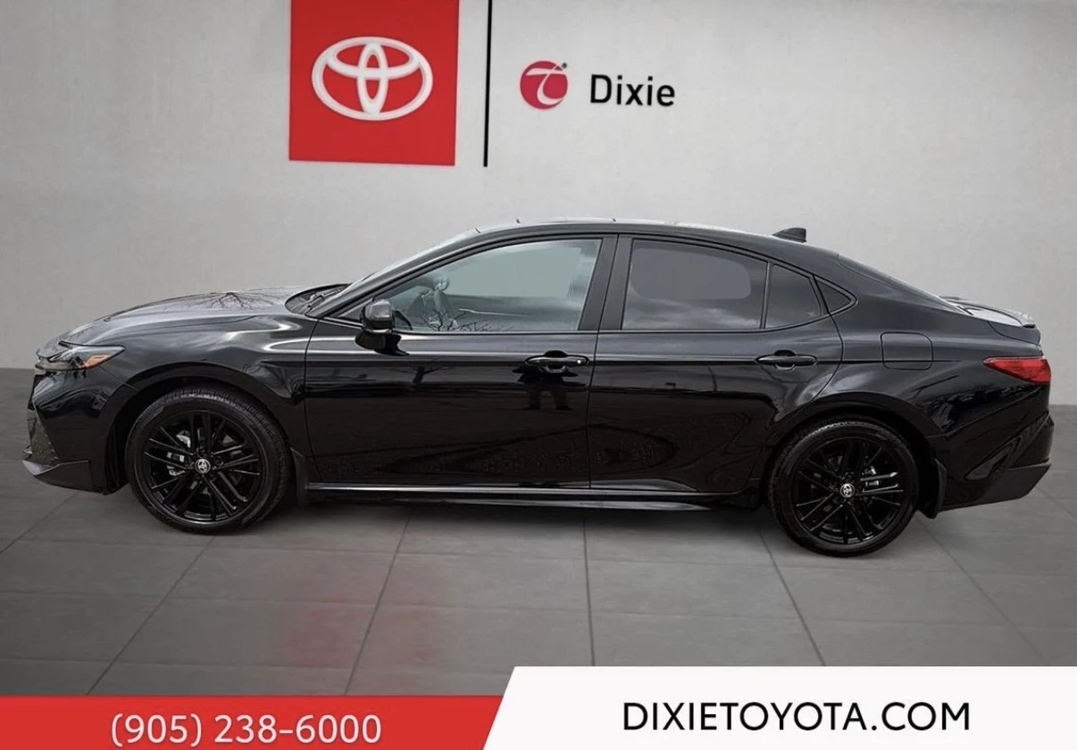 Toyota Camry SE * AWD * ЧЕРЕН САЛОН * НОВА ОТ TOYOTA * , снимка 3 - Автомобили и джипове - 55466565
