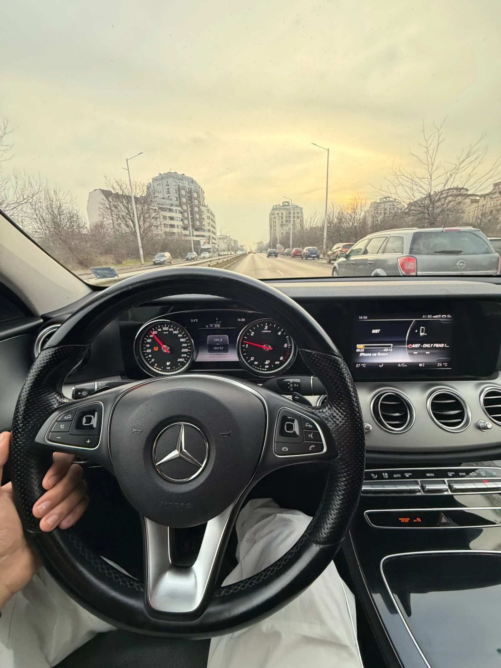 Mercedes-Benz 220 E 220 d 9G-Tronic AMG  paket , снимка 10 - Автомобили и джипове - 55483208
