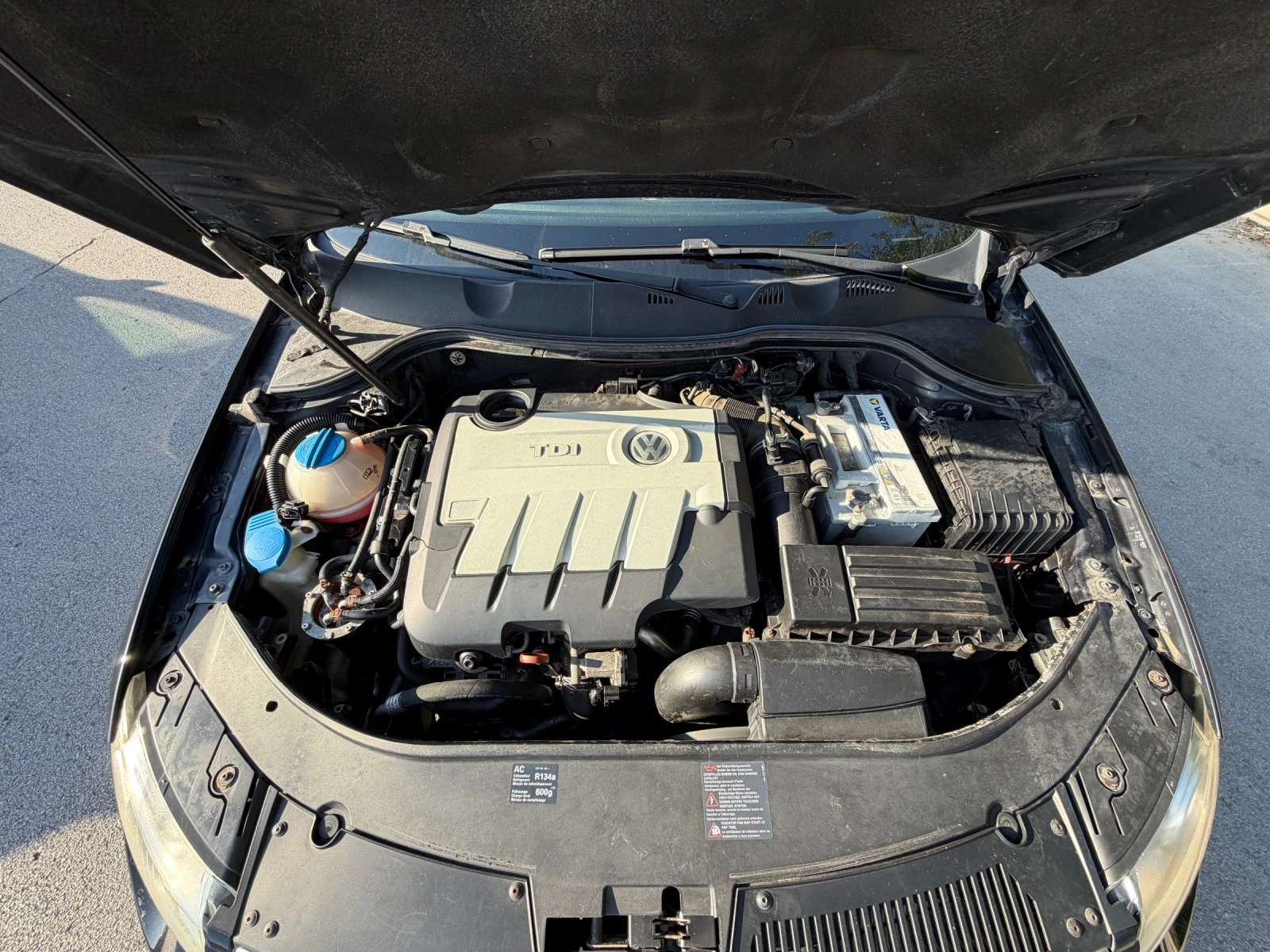 VW Passat 2.0 TDI, снимка 11 - Автомобили и джипове - 56022898