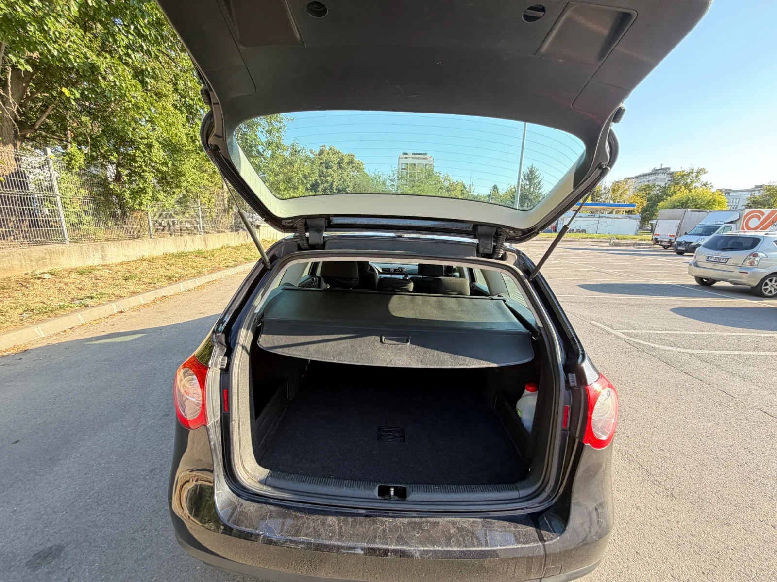 VW Passat 2.0 TDI, снимка 7 - Автомобили и джипове - 56022898