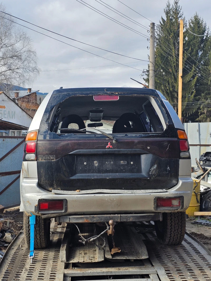 Mitsubishi Pajero sport 2.5 TD, снимка 3 - Автомобили и джипове - 44670374