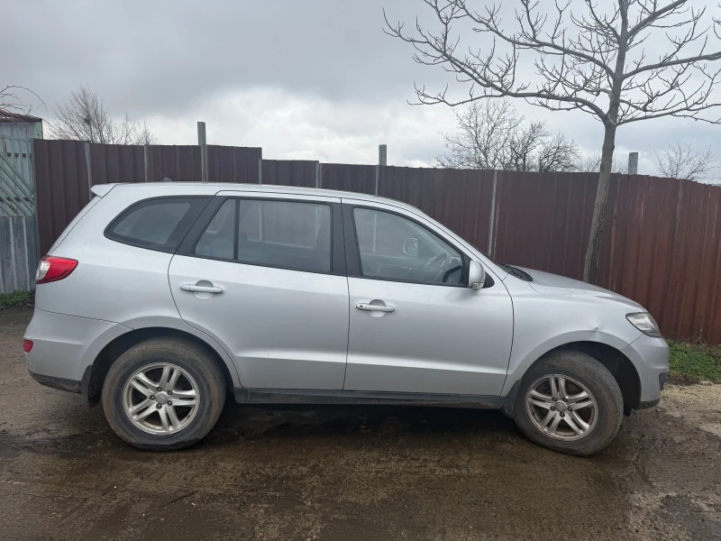 Hyundai Santa fe 2.2, снимка 4 - Автомобили и джипове - 48279927