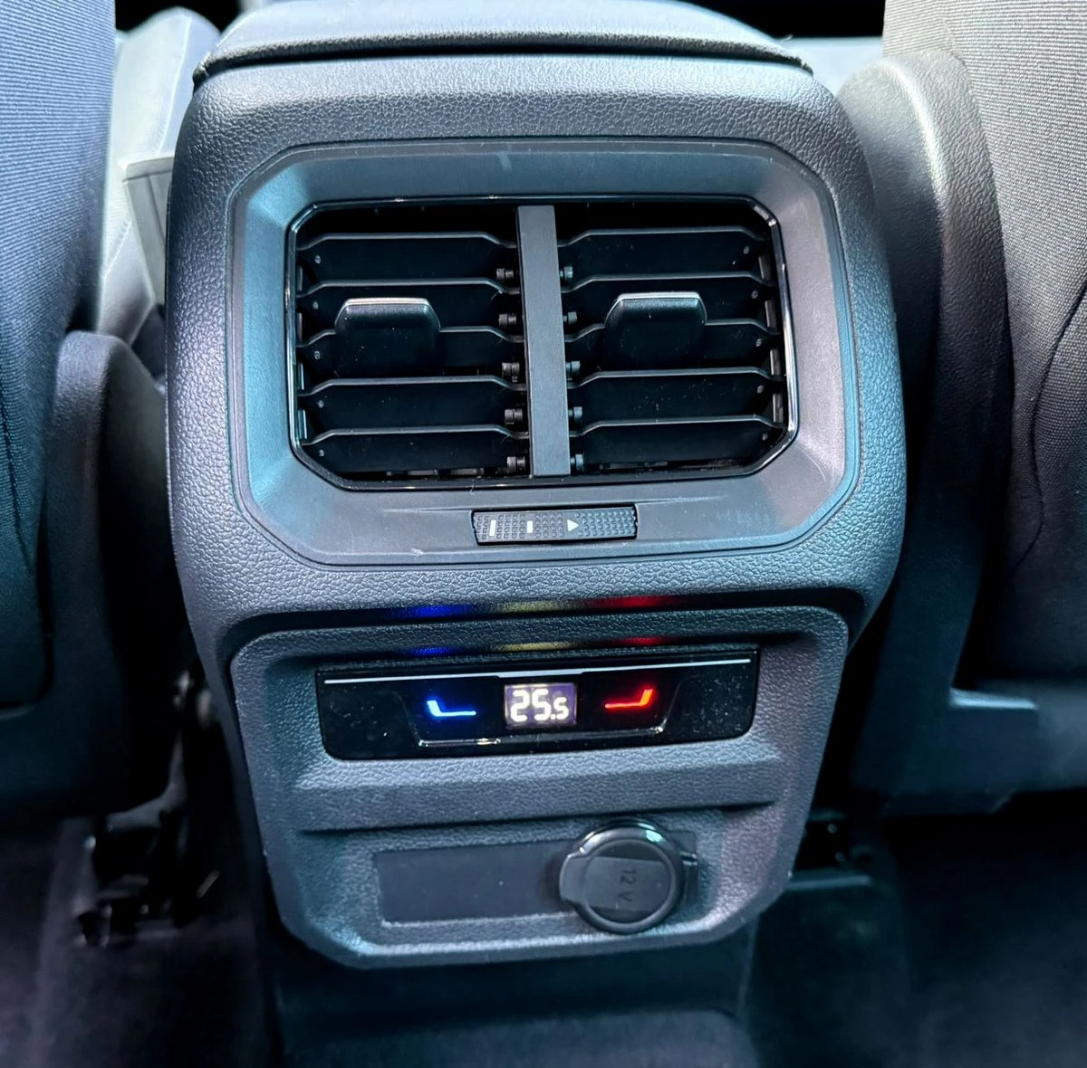 VW Tiguan 2.0 TDI 71000��. Automatic_DSG Digital_Cockpit | Mobile.bg � ����������� 15