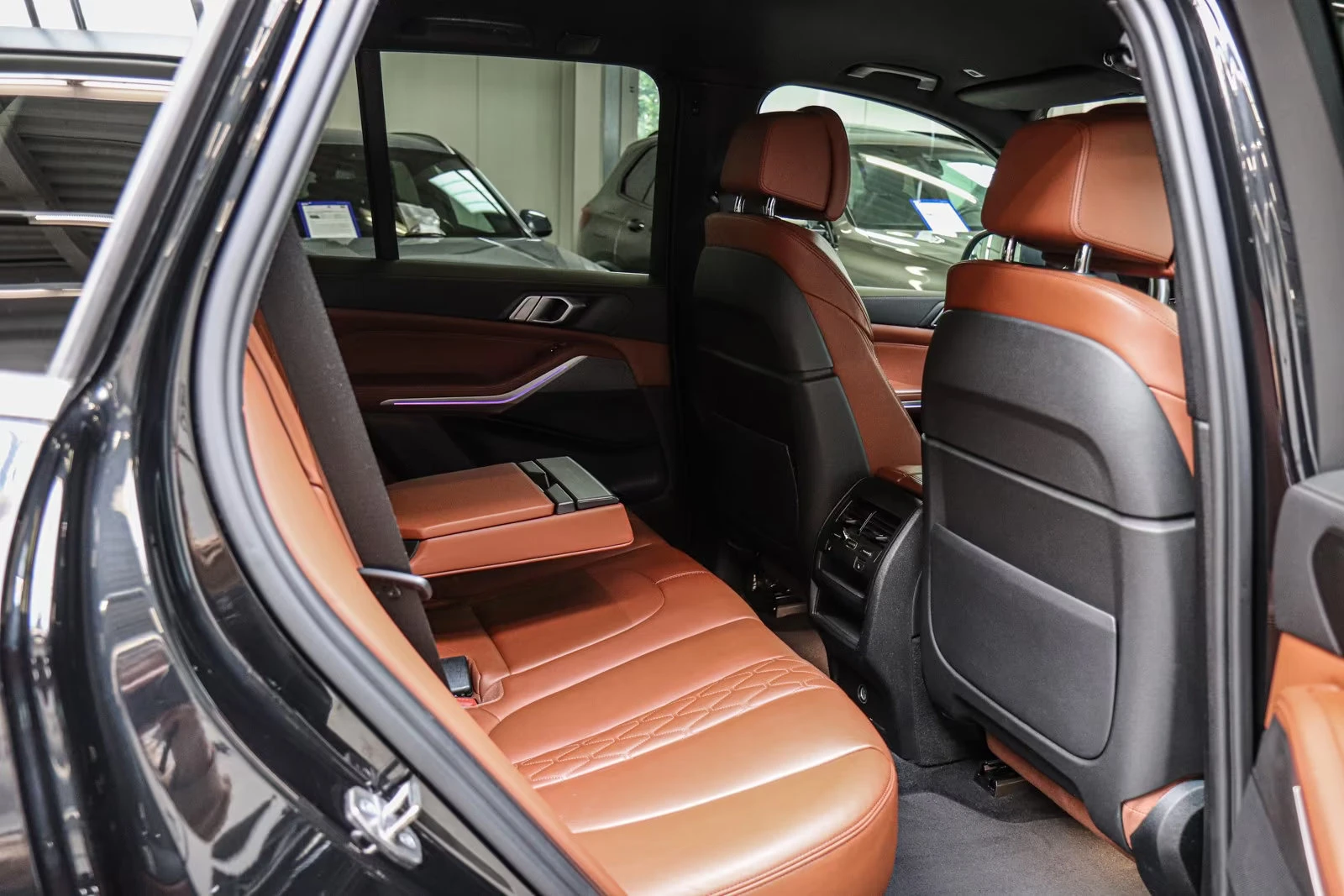 BMW X5 40i/333HP/4x4/M-SPORT/360/MEMO/LED/NAVI/189q | Mobile.bg � ����������� 13