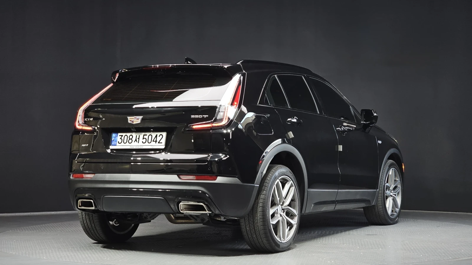 Cadillac XT4 2.0 Sport AWD Панорама, Disi, Head Up, обдухване, снимка 2 - Автомобили и джипове - 54869040