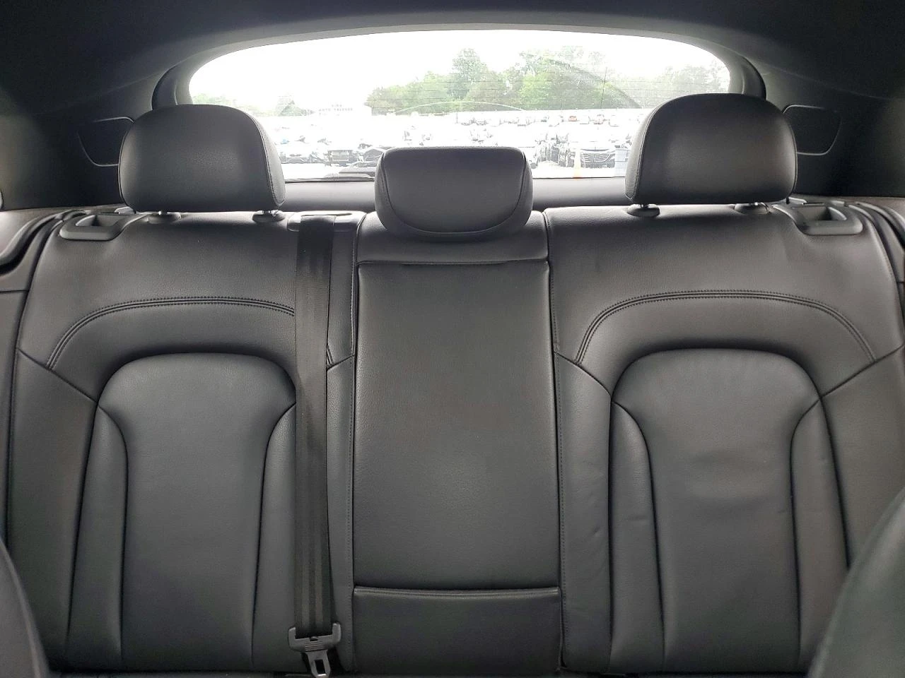 Audi Q3 2.0l Premium, снимка 10 - Автомобили и джипове - 55093924
