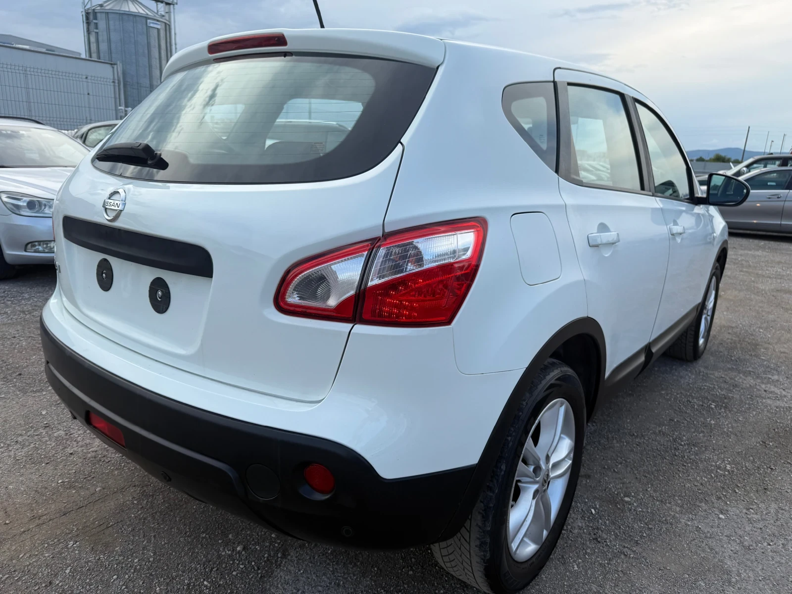 Nissan Qashqai 1.6i �������� ���  | Mobile.bg � ����������� 3