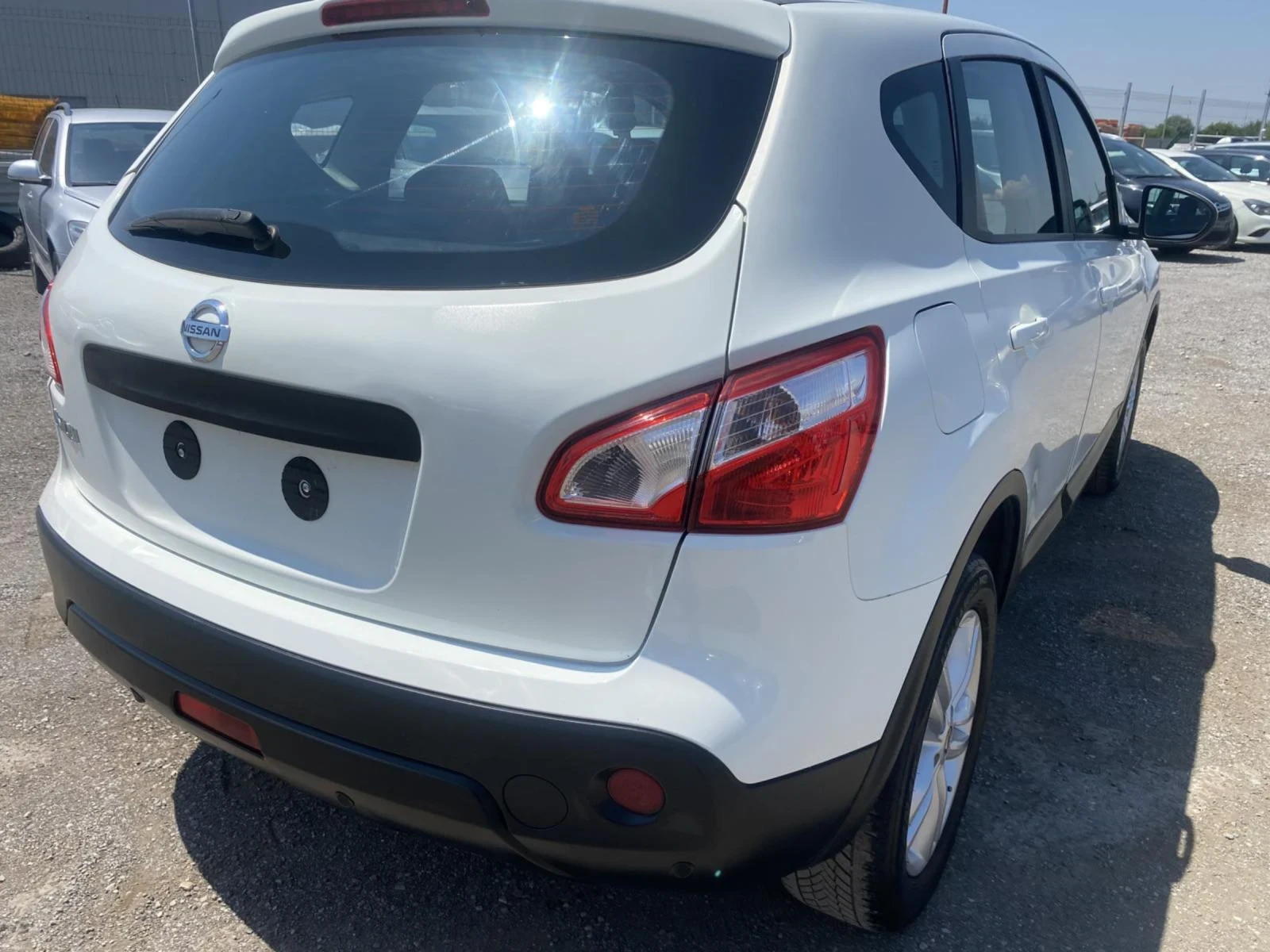 Nissan Qashqai 1.6i Фабрична ГАЗ , снимка 4 - Автомобили и джипове - 55351419