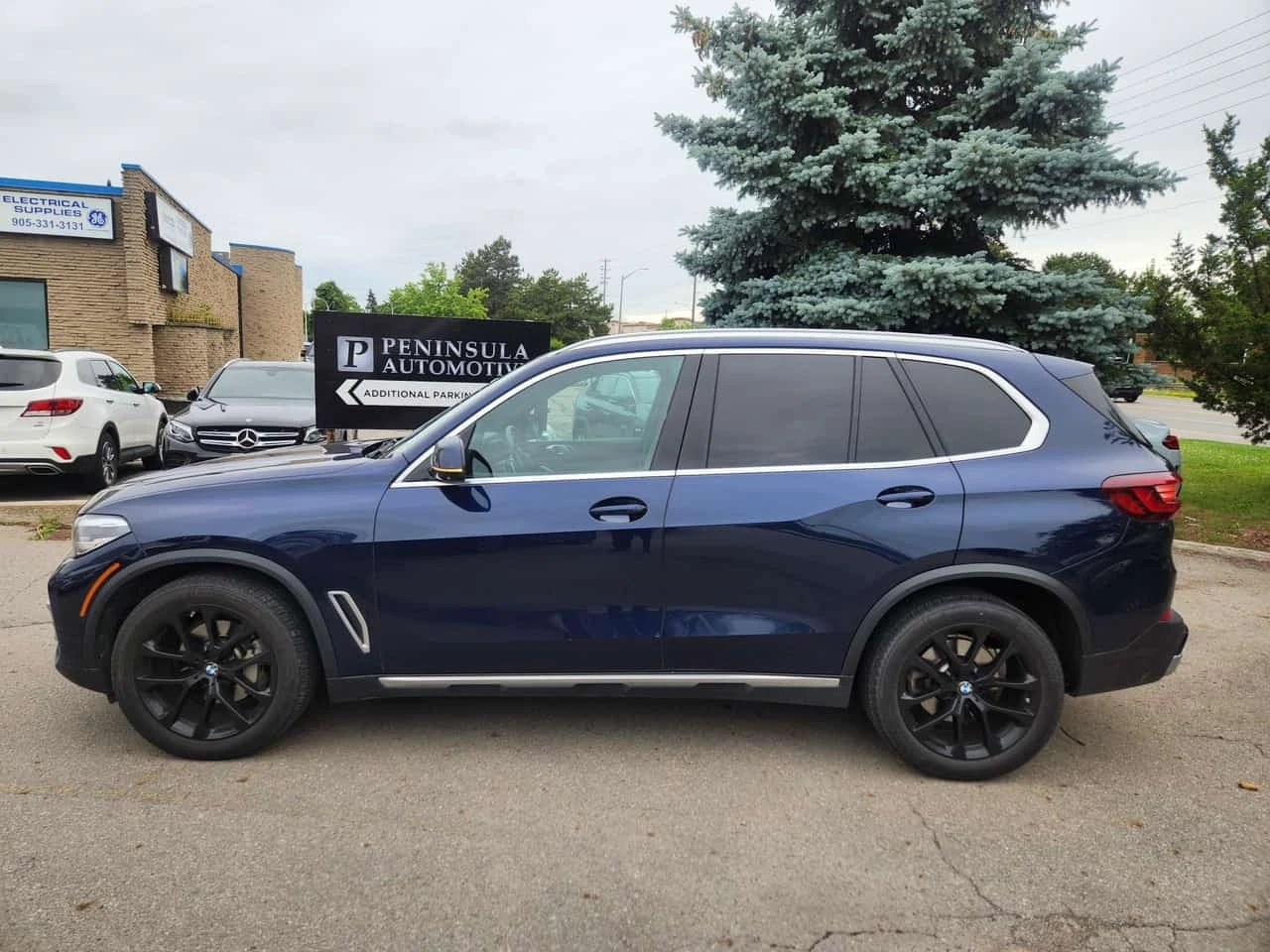 BMW X5 * xDrive40i * CARFAX * БЕЗ ПЪРВОНАЧАЛНА ВНОСКА, снимка 2 - Автомобили и джипове - 55734901