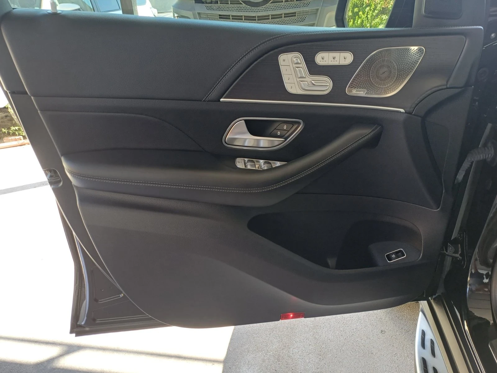Mercedes-Benz GLS 63 AMG, снимка 13 - Автомобили и джипове - 56244020