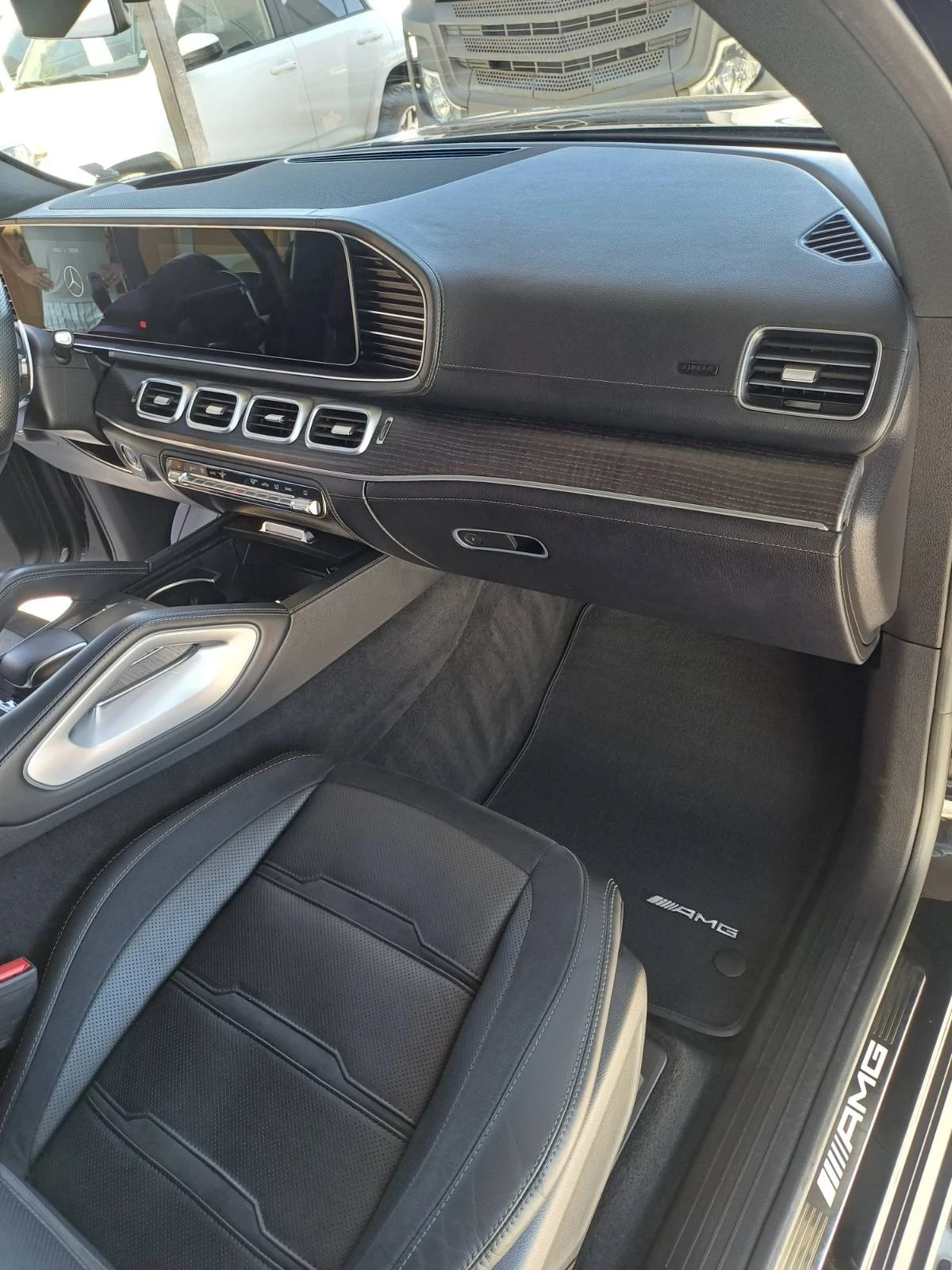 Mercedes-Benz GLS 63 AMG, снимка 10 - Автомобили и джипове - 56244020