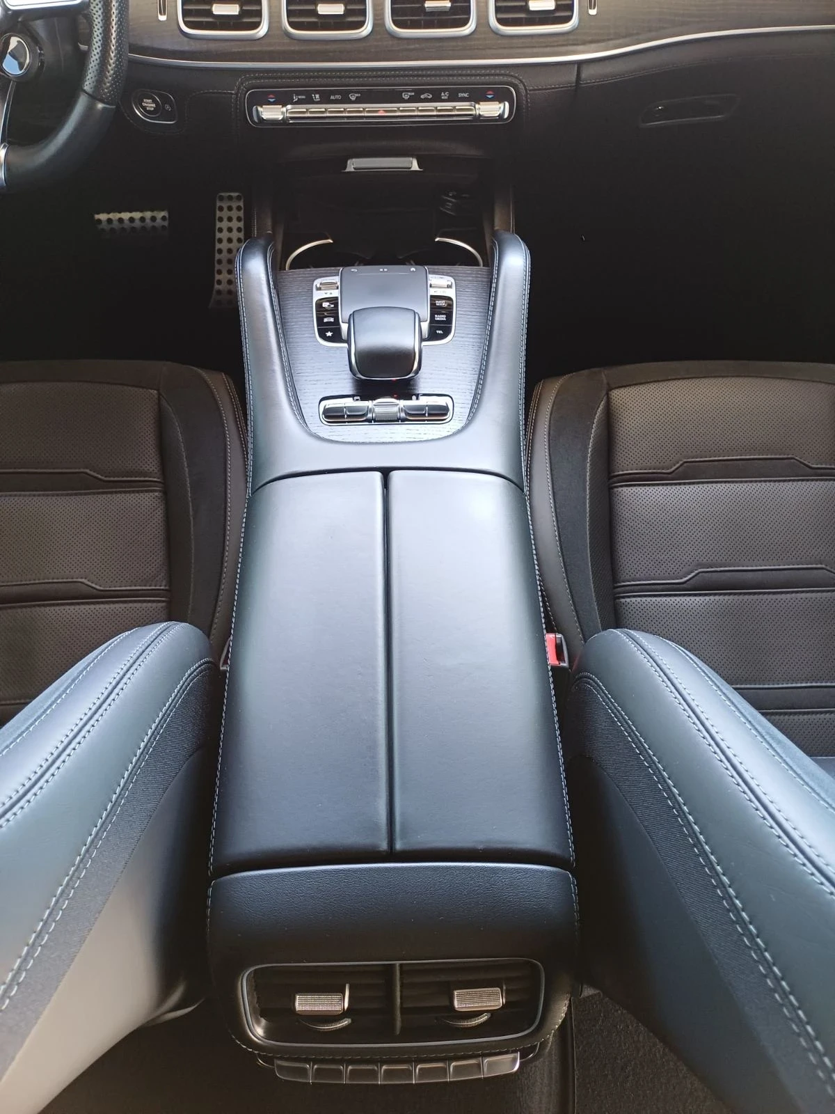 Mercedes-Benz GLS 63 AMG, снимка 12 - Автомобили и джипове - 56244020