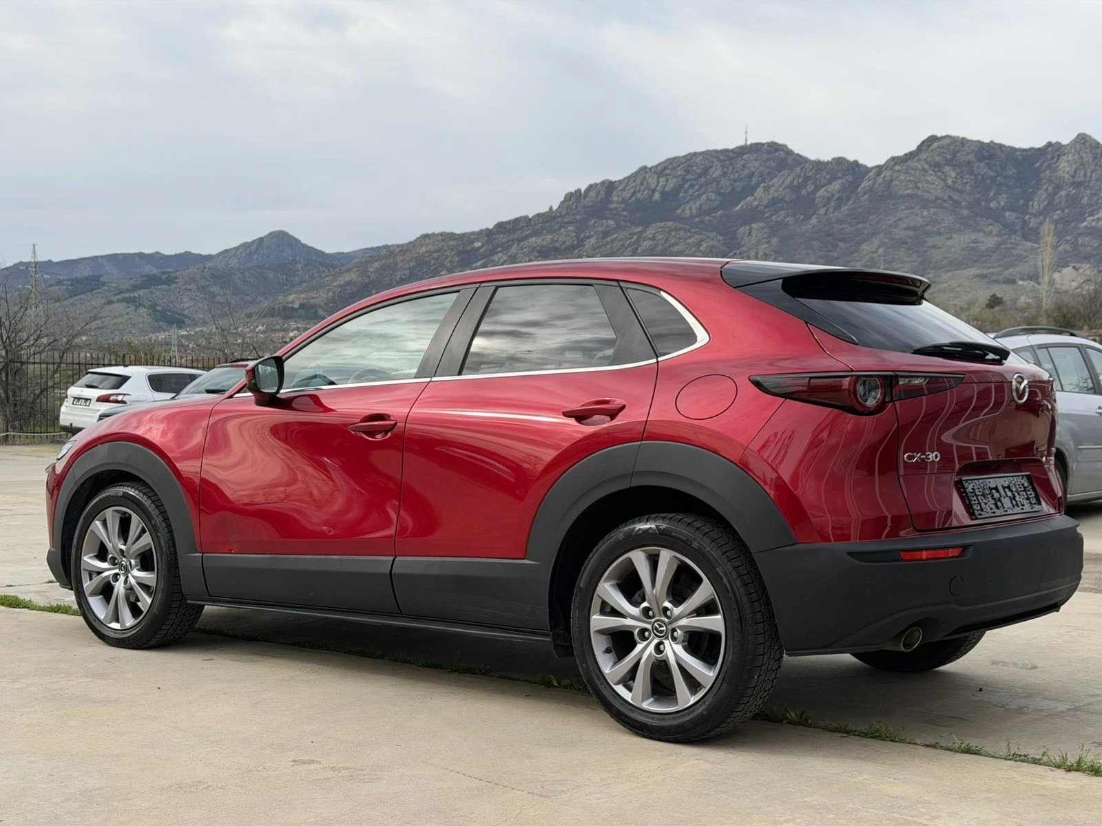 Mazda CX-30 * DISTRONIC* HED-UP* RED CRYSTAL METALLIC, снимка 3 - Автомобили и джипове - 56328847