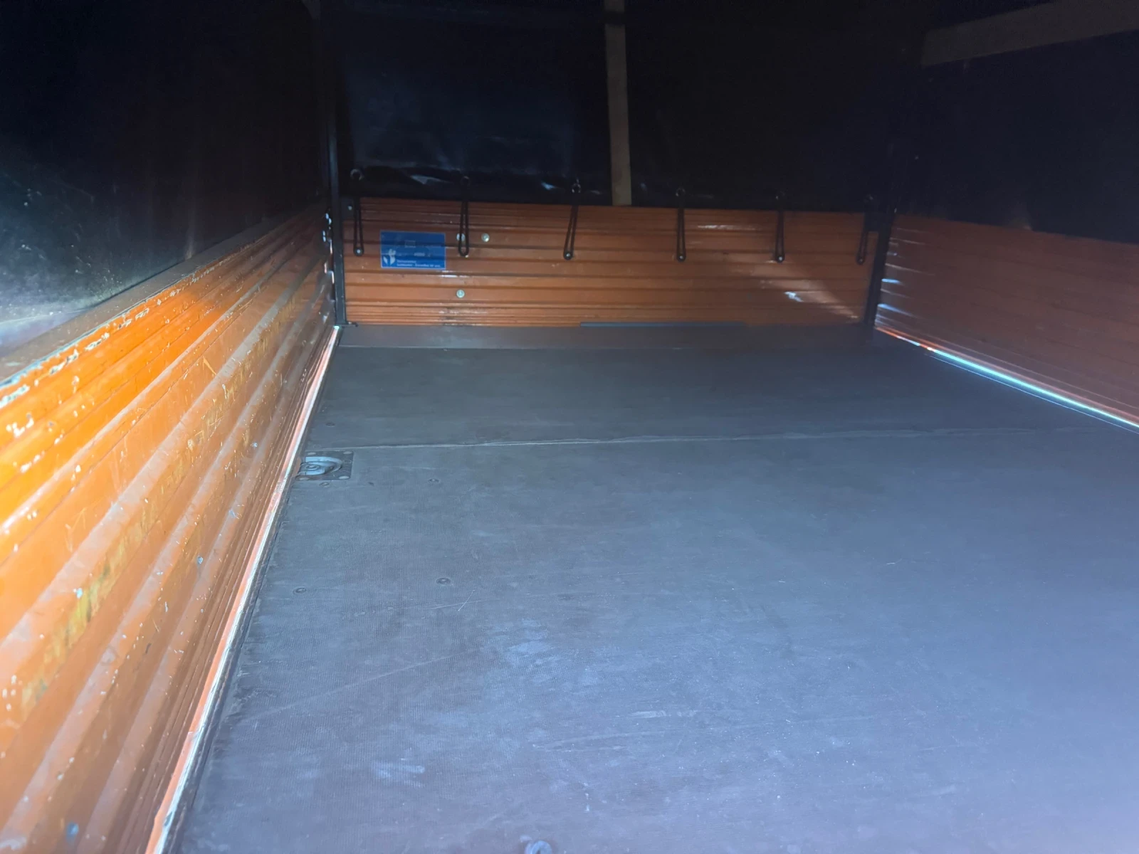 VW Transporter 2.5TDI, снимка 13 - Бусове и автобуси - 53739402