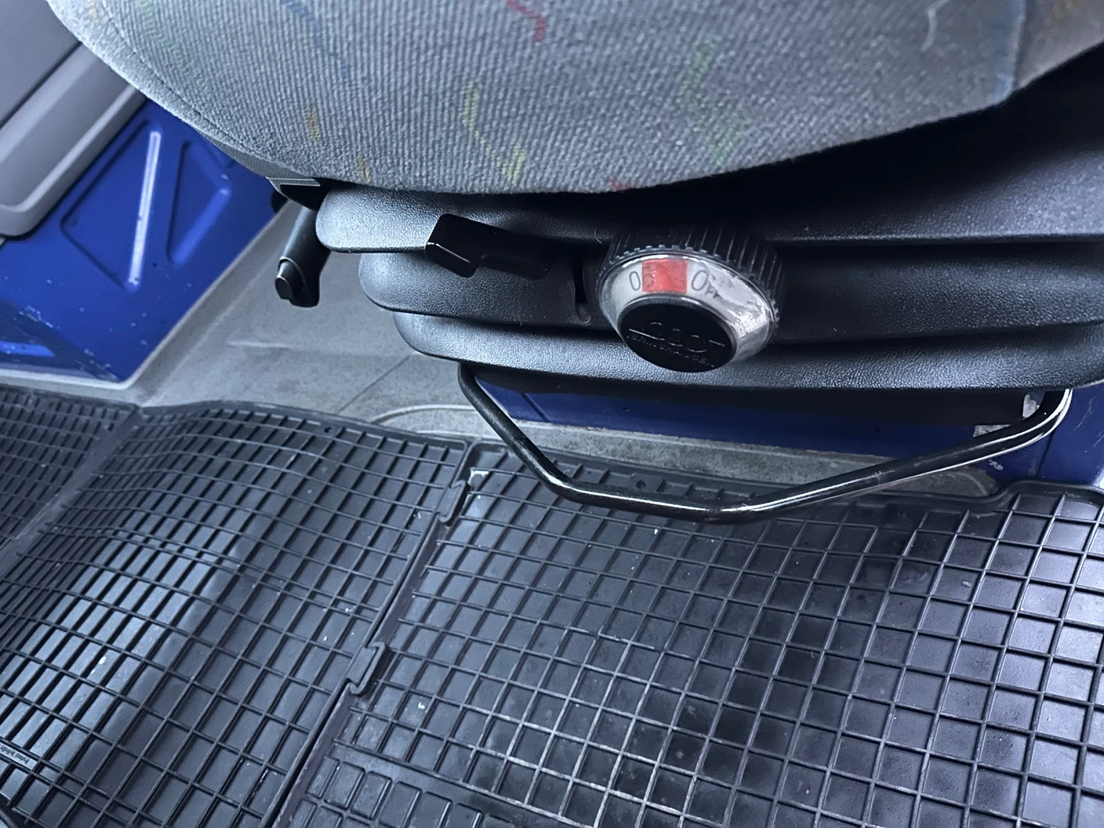 VW Crafter 2.5 TDI 136 к.с., снимка 10 - Бусове и автобуси - 56712908