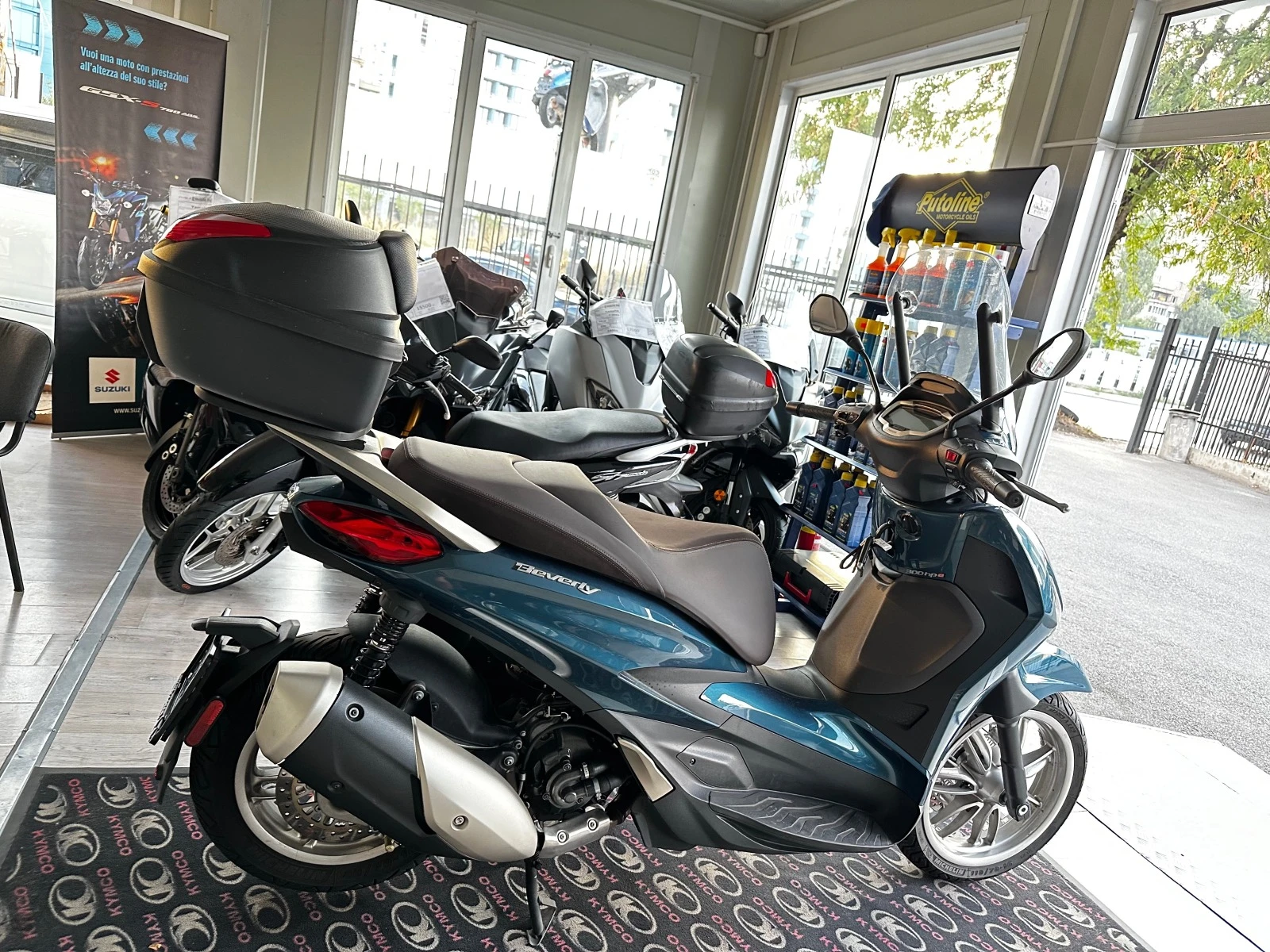 Piaggio Beverly 300hpe 03.2023. | Mobile.bg   11