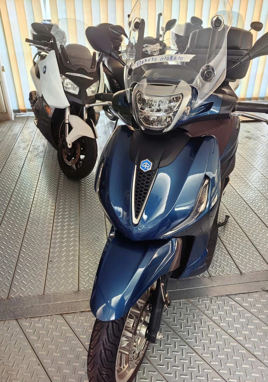 Piaggio Beverly 300hpe 03.2023. | Mobile.bg   15