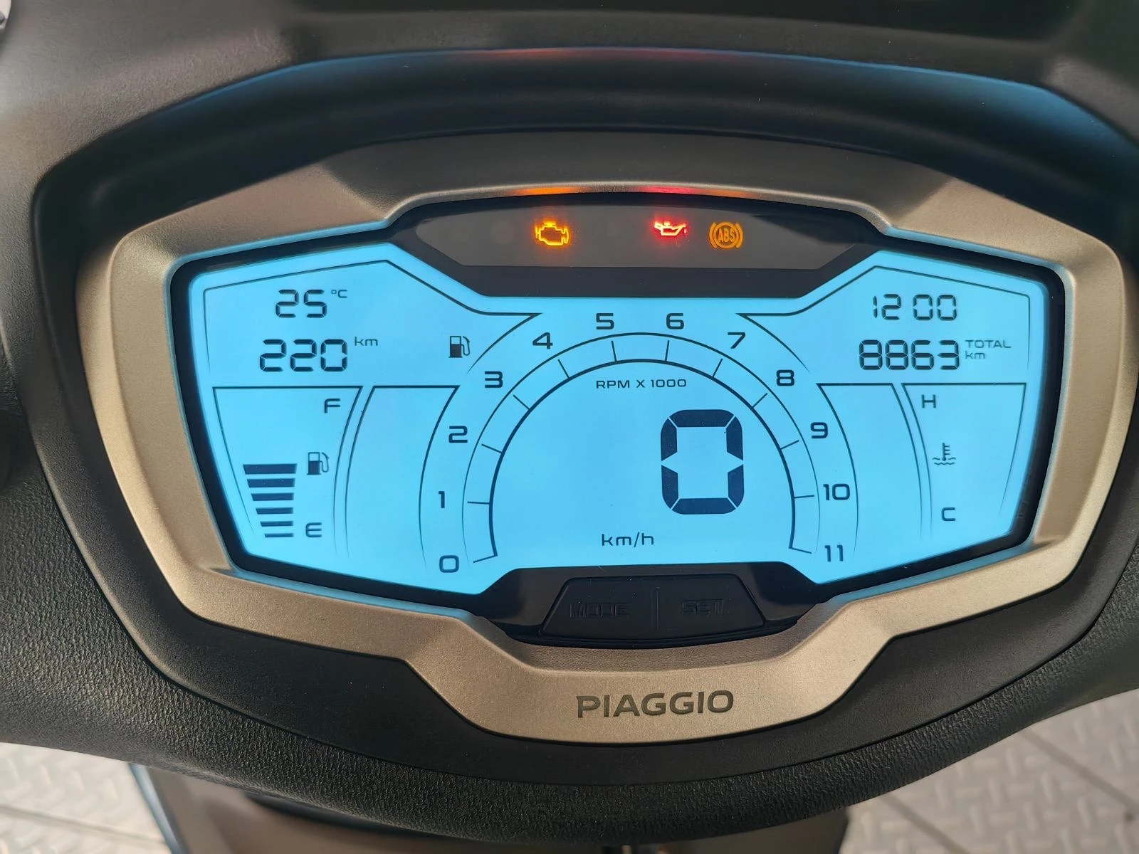 Piaggio Beverly 300hpe 03.2023. | Mobile.bg   13