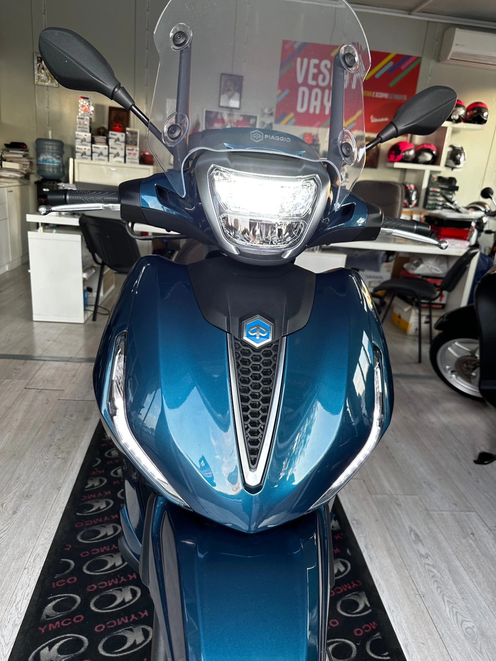 Piaggio Beverly 300hpe 03.2023. | Mobile.bg   1